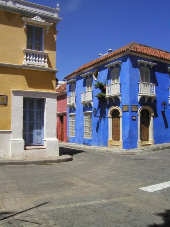 La colorida y pintoresca ciudad vieja de Cartagena de Indias, uno de los rincones más bonitos de Colombia (clickear para agrandar imagen).